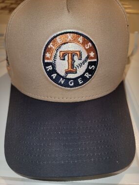 New Era Texas Rangers Two-Tone Tan and Navy Cap